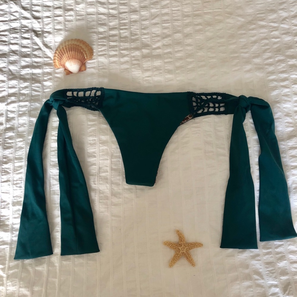 Brand New- Acacia Anini Swim Bottom in Seaweed